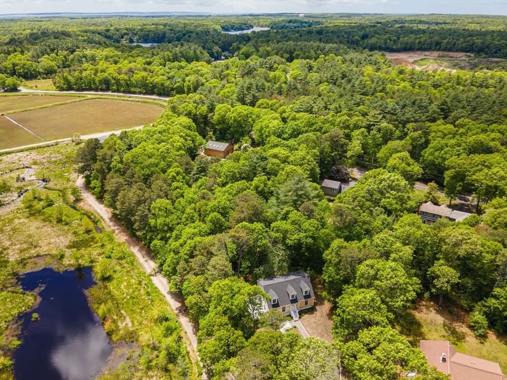 Single Family Residence at 41 Little John Rd, Falmouth MA 02536, photo 32 of 34