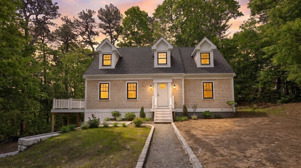 Single Family Residence at 41 Little John Rd, Falmouth MA 02536, photo 34 of 34