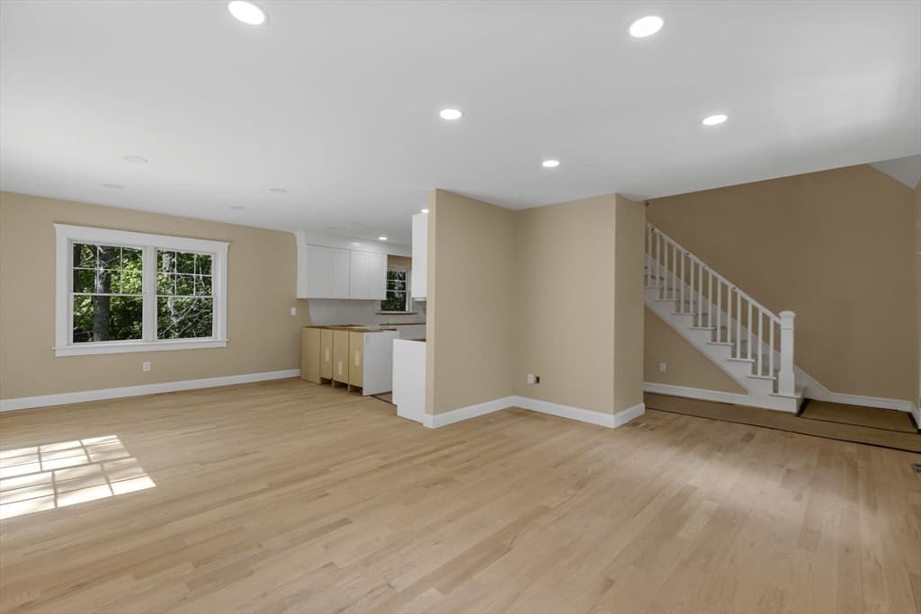 Single Family Residence at 41 Little John Rd, Falmouth MA 02536, photo 10 of 34