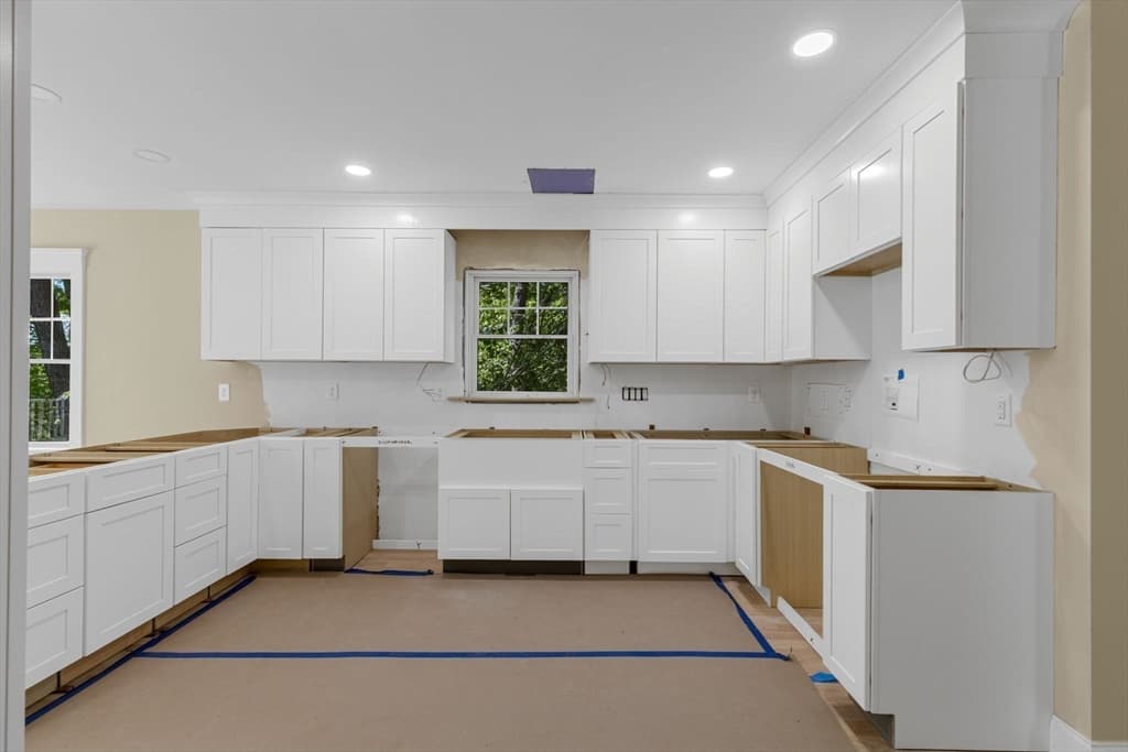 Single Family Residence at 41 Little John Rd, Falmouth MA 02536, photo 14 of 34