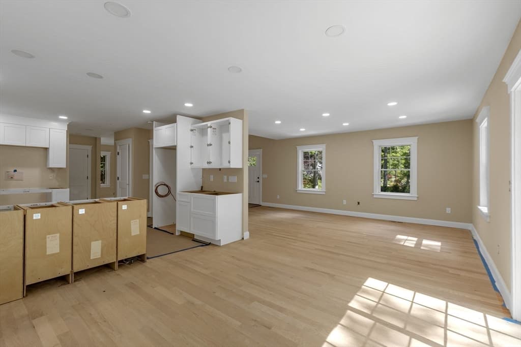 Single Family Residence at 41 Little John Rd, Falmouth MA 02536, photo 11 of 34