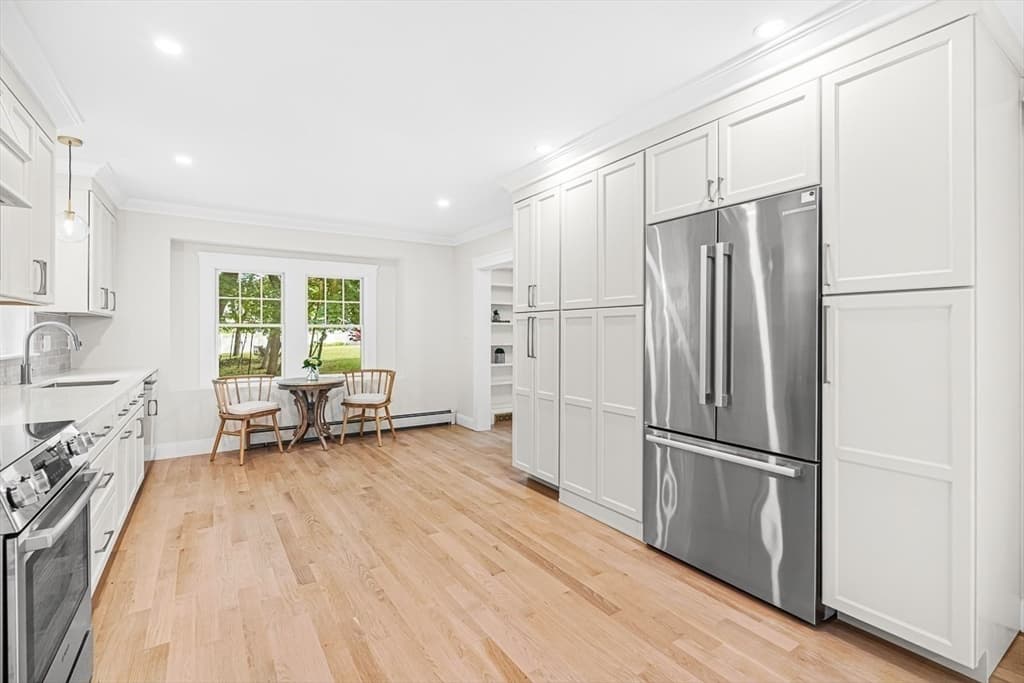 Single Family Residence at 9 Brookside Place, Winchester MA 01890, photo 13 of 41