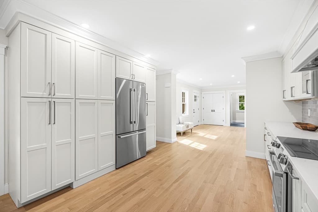 Single Family Residence at 9 Brookside Place, Winchester MA 01890, photo 12 of 41