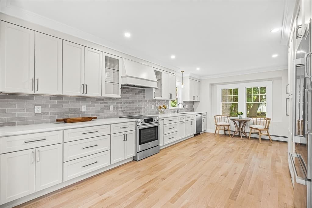 Single Family Residence at 9 Brookside Place, Winchester MA 01890, photo 10 of 41