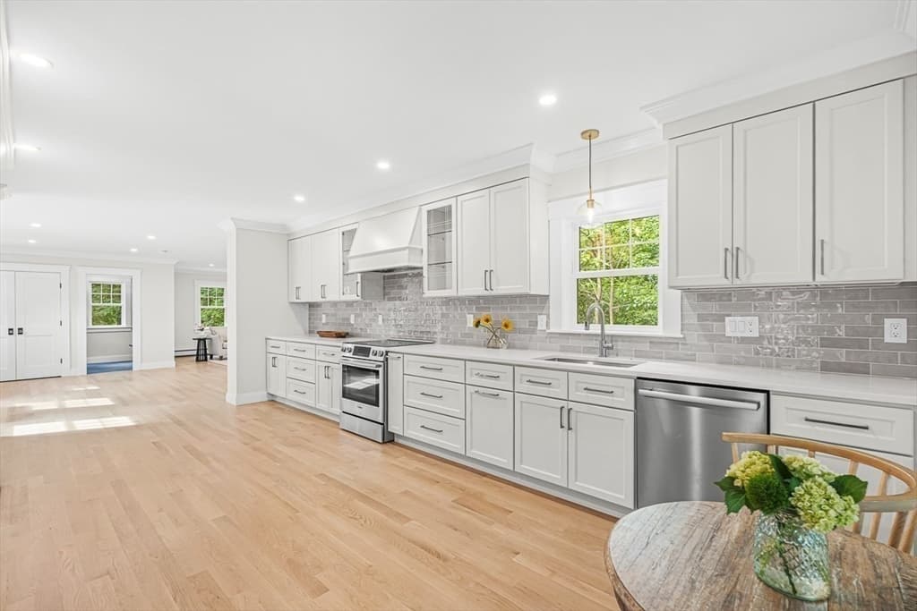 Single Family Residence at 9 Brookside Place, Winchester MA 01890, photo 15 of 41