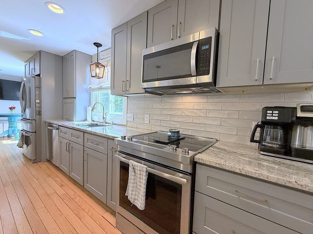 Single Family Residence at 23 Bellstone Dr, Bellingham MA 02019, Bellingham, photo 11 of 36