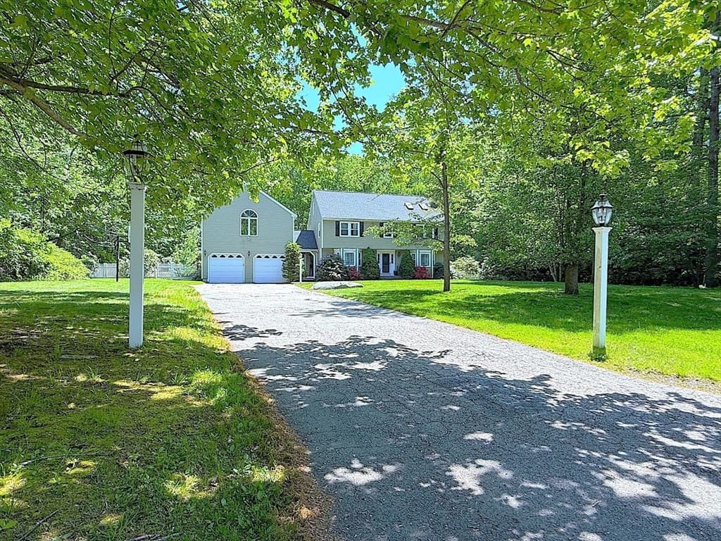 Single Family Residence at 23 Bellstone Dr, Bellingham MA 02019, Bellingham, photo 35 of 36
