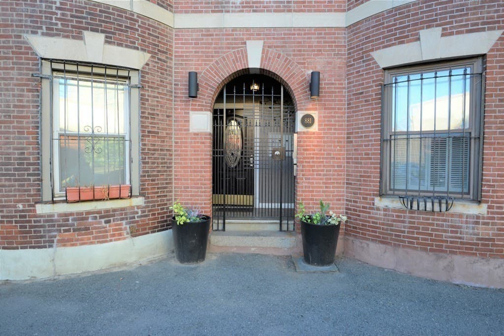 Condominium at 881 Harrison Ave # 1, Boston MA 02118, photo 22 of 23