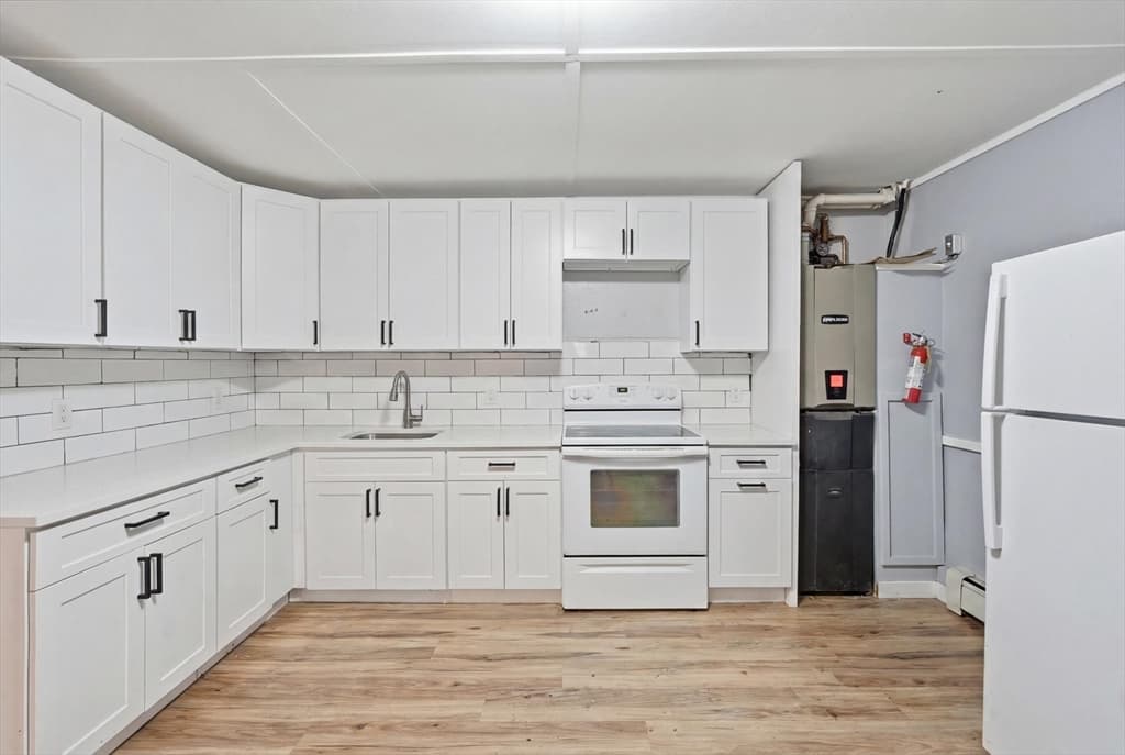 4 Family - 4 Units Up/Down at 166 Mechanic St, Southbridge MA 01550, Southbridge, photo 26 of 42