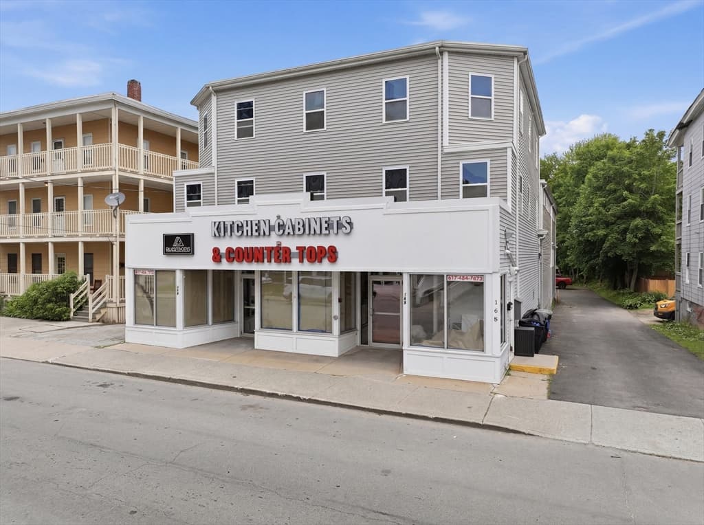 4 Family - 4 Units Up/Down at 166 Mechanic St, Southbridge MA 01550, Southbridge