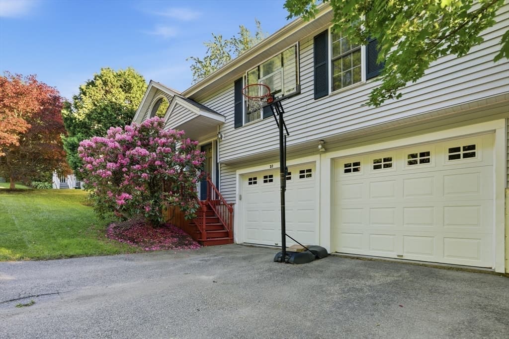 37 Moreland Green Dr, Worcester MA 01609 photo 7