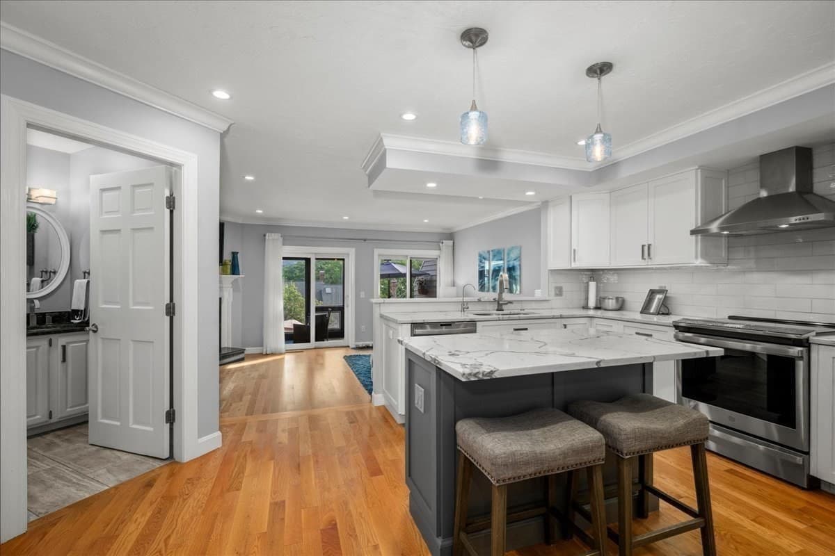 Condominium at 35 Eastern Point Dr # 34, Shrewsbury MA 01545, photo 6 of 37