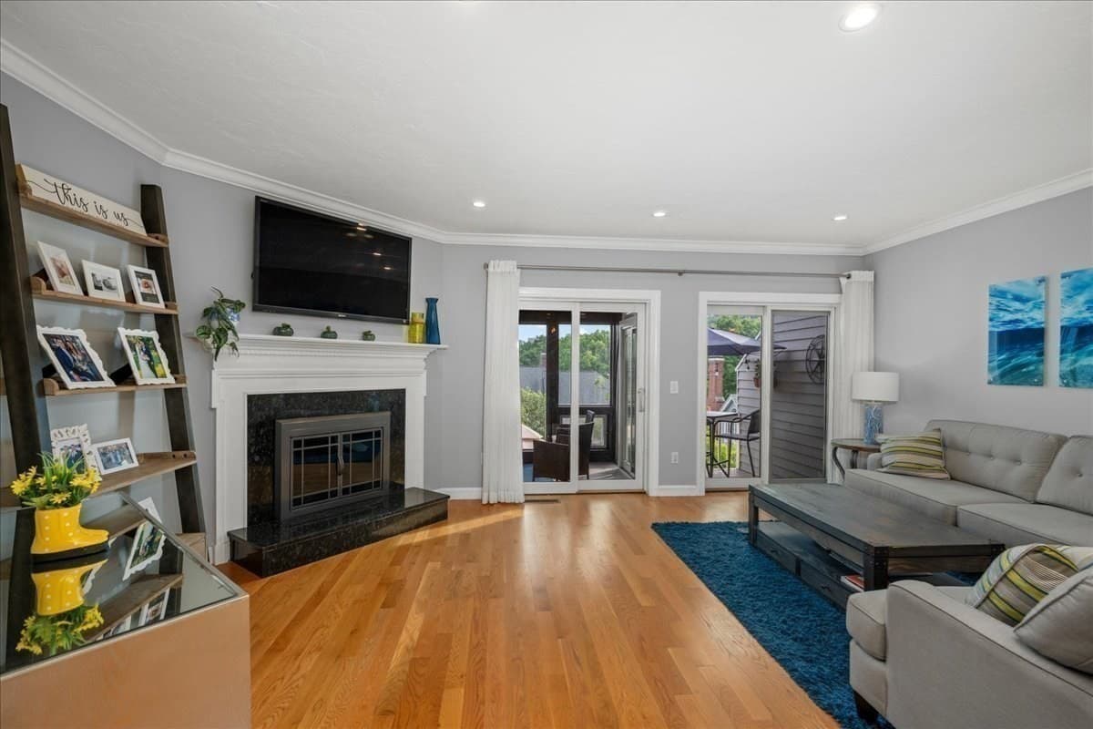 Condominium at 35 Eastern Point Dr # 34, Shrewsbury MA 01545, photo 7 of 37