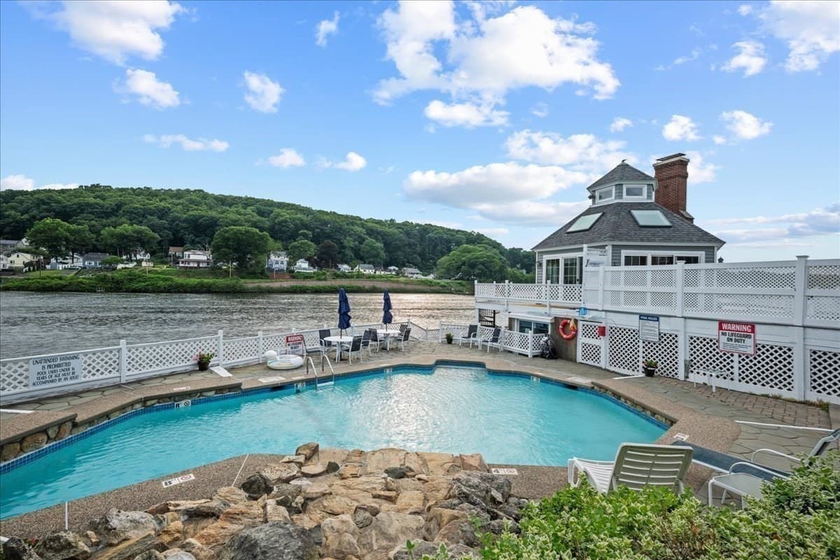 Condominium at 35 Eastern Point Dr # 34, Shrewsbury MA 01545, photo 34 of 37