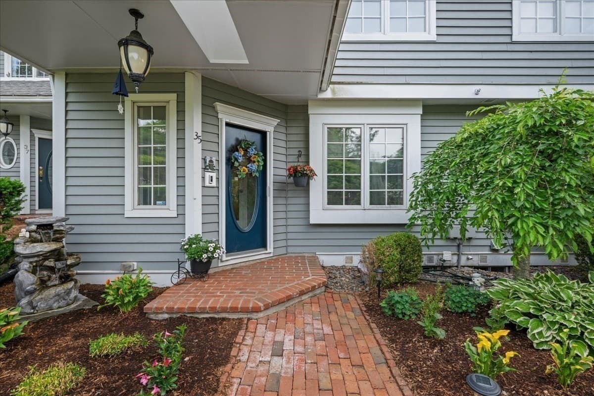 Condominium at 35 Eastern Point Dr # 34, Shrewsbury MA 01545, photo 31 of 37