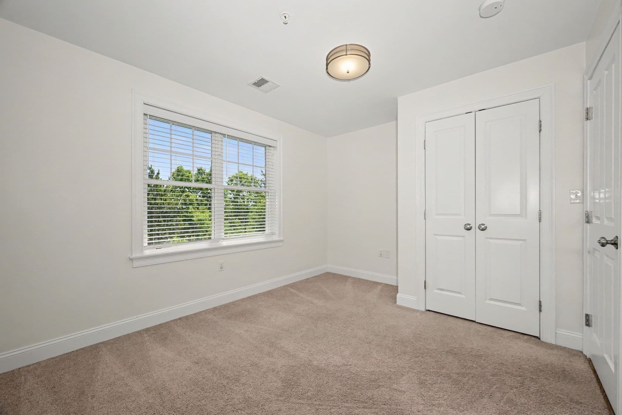 Condominium at 5 Clarks Hill Lane # 5, Framingham MA 01702, photo 18 of 36