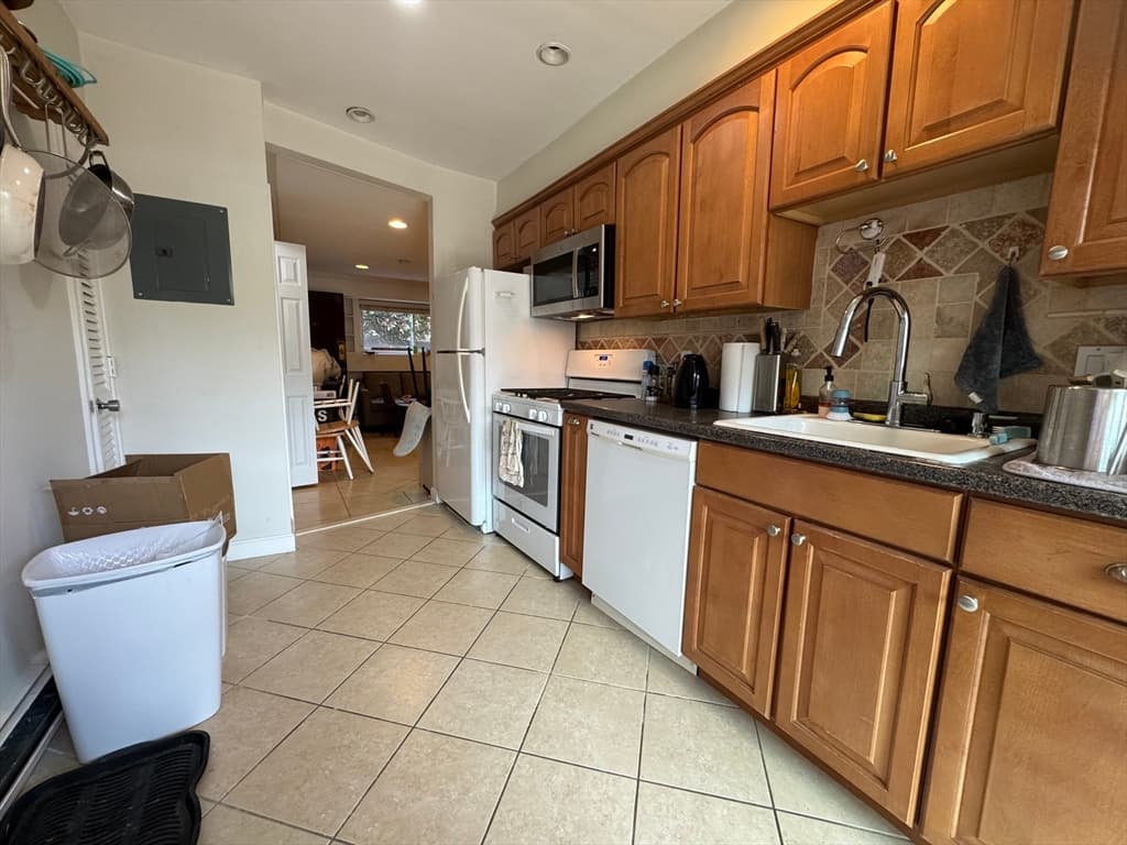 Condominium at 1734 Commonwealth Ave # 1, Boston MA 02135, photo 5 of 12
