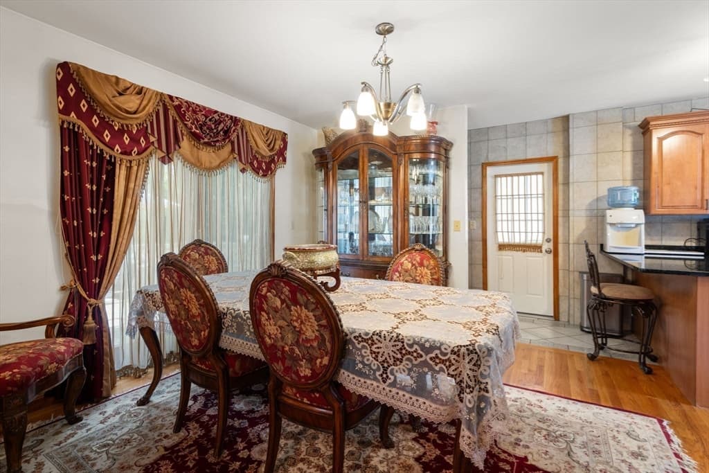 20 Berkmans St, Worcester MA 01602 photo 9