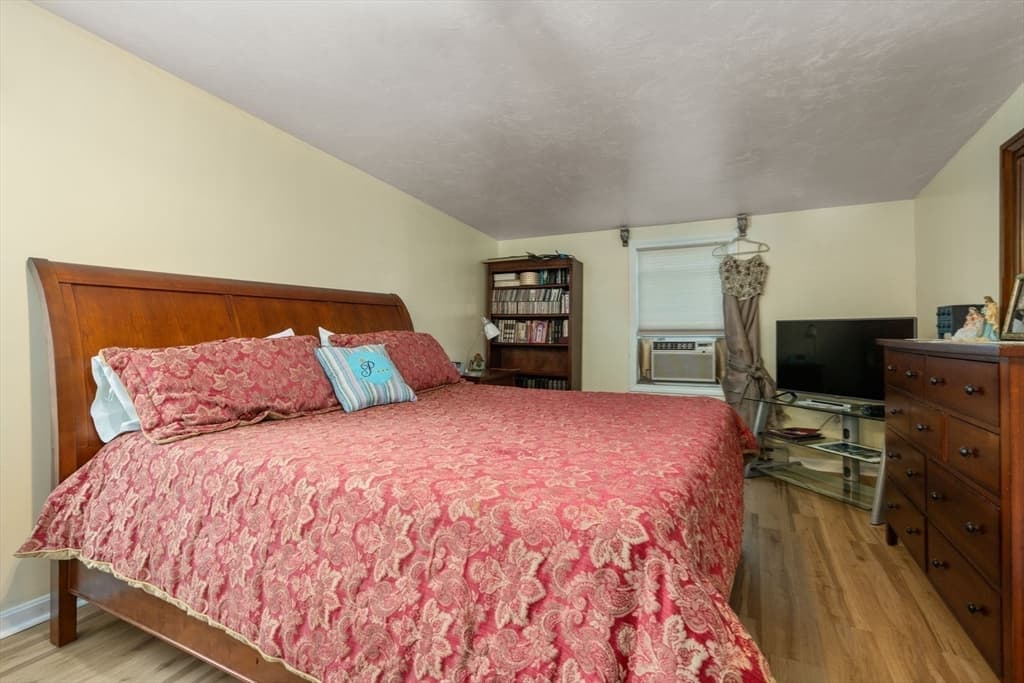 20 Berkmans St, Worcester MA 01602 photo 15