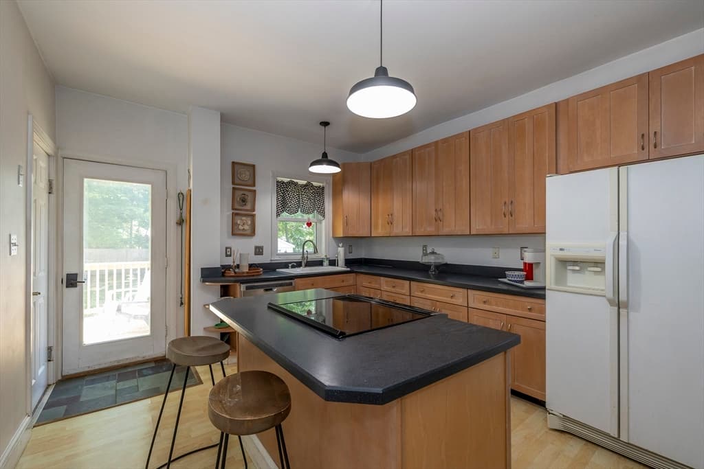 Condominium at 58 Maple Ave # 58, Andover MA 01810, Andover, photo 19 of 29