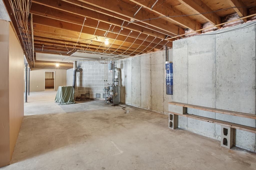 80 Elizabeth Dr, Ludlow MA 01056 photo 28