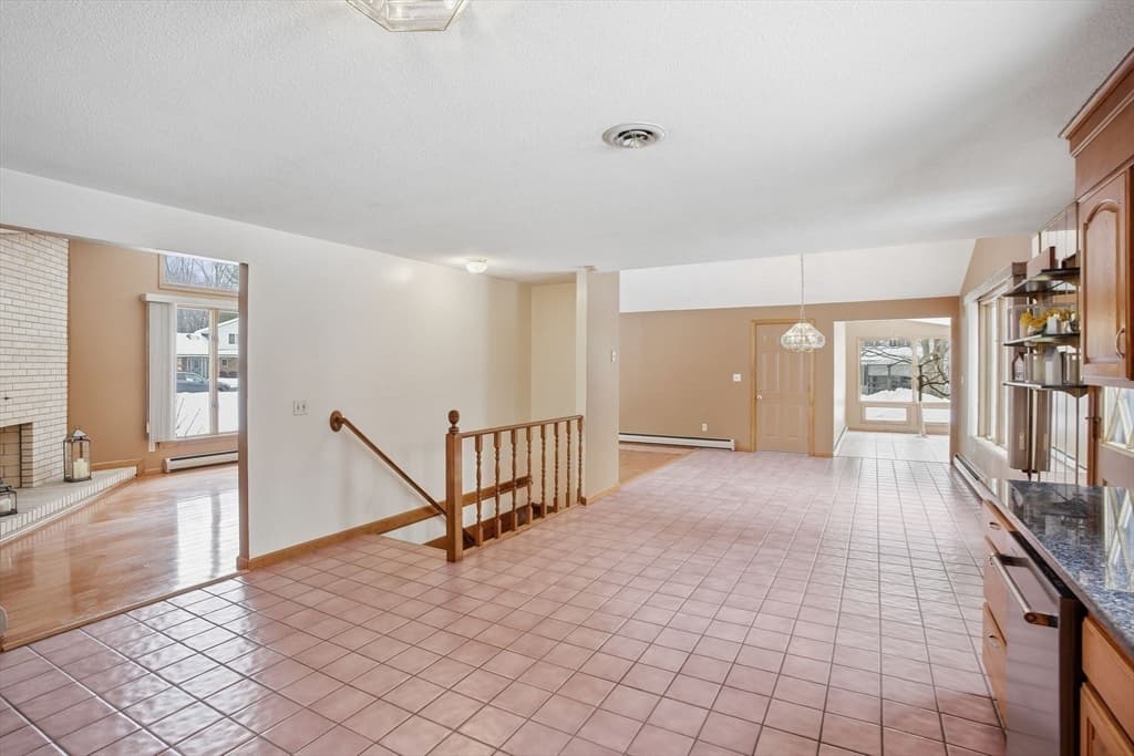 80 Elizabeth Dr, Ludlow MA 01056 photo 19