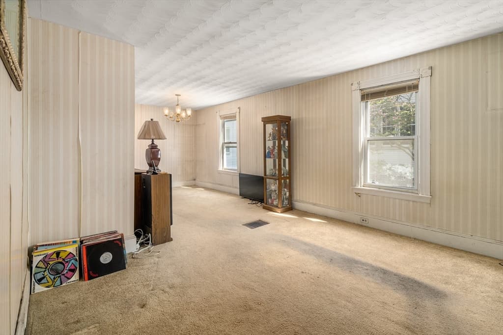 Single Family Residence at 25 Curve St, Newton MA 02465, photo 9 of 40