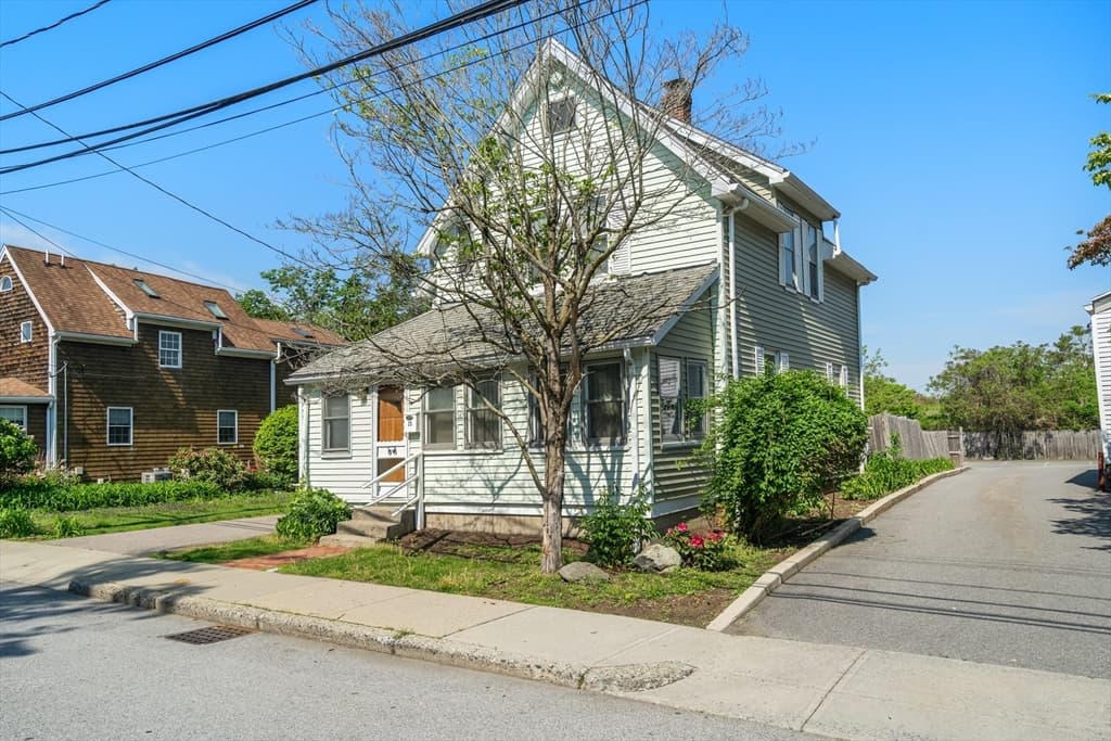 Single Family Residence at 25 Curve St, Newton MA 02465, photo 4 of 40
