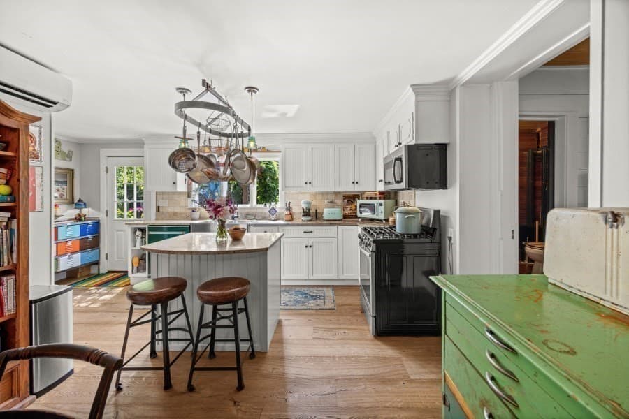 Single Family Residence at 29 Jernegan Ave, Edgartown MA 02539, Edgartown, photo 22 of 42