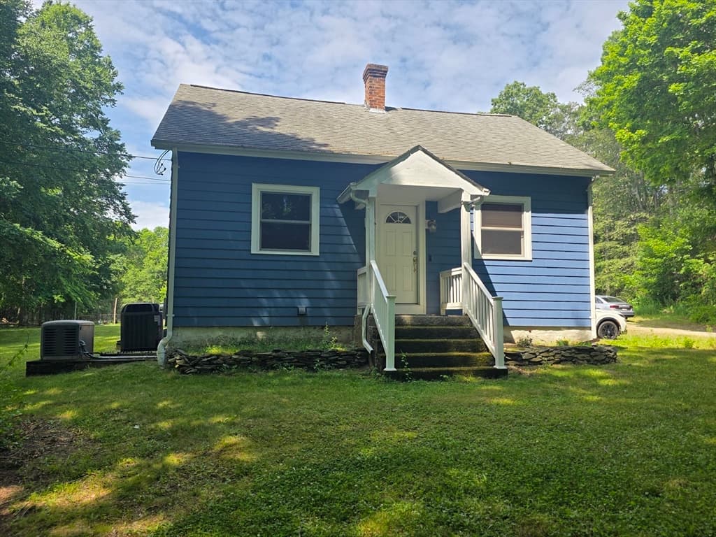 12 Pine Street, Rehoboth MA 02769