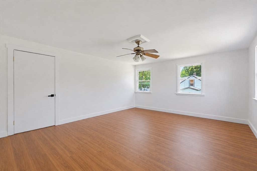 Single Family Residence at 11 3rd Ave, Chelmsford MA 01863, photo 9 of 13