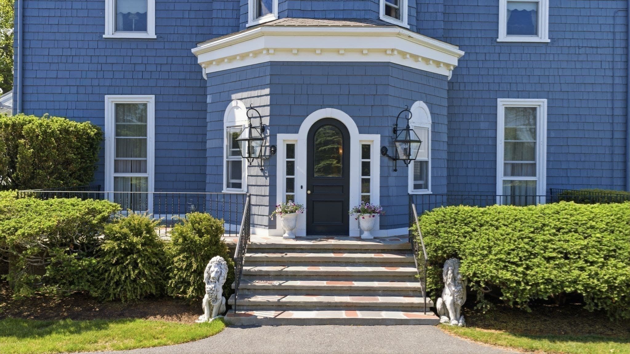 Single Family Residence at 374 Nahant Road, Nahant MA 01908, photo 9 of 42