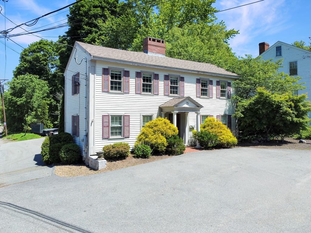 75 Essex St, Andover MA 01810 photo 3