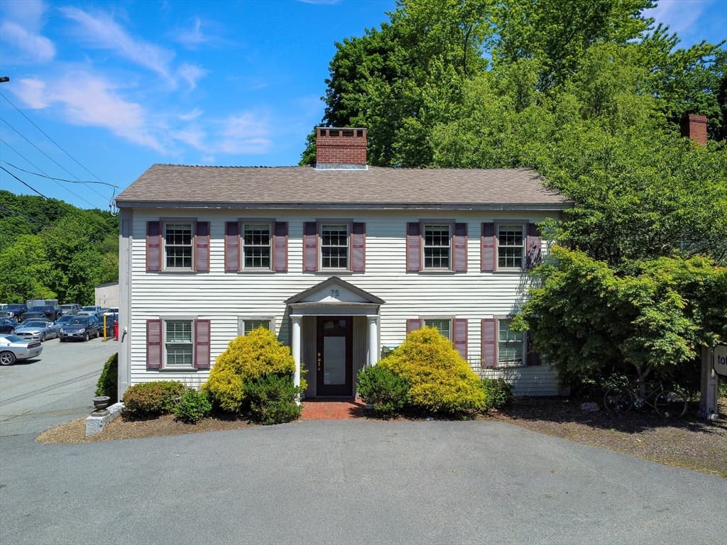 75 Essex St, Andover MA 01810