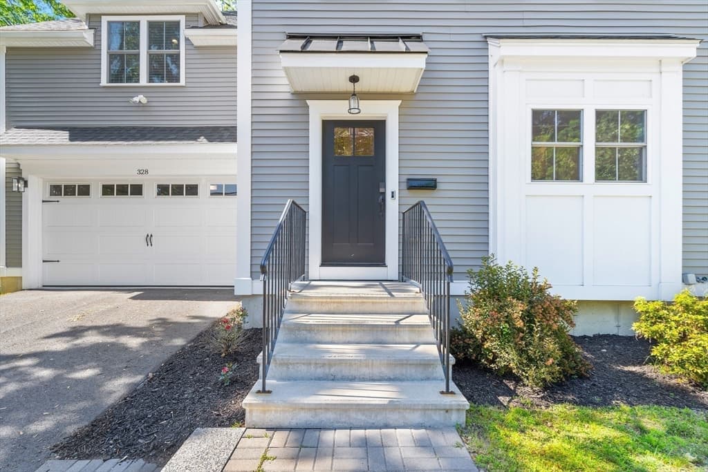 328 Village St # 328, Medway MA 02053 photo 2