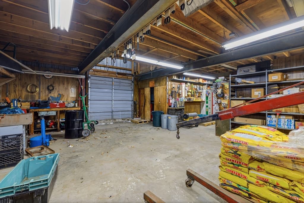 213 Peckham St, Fall River MA 02724 photo 31