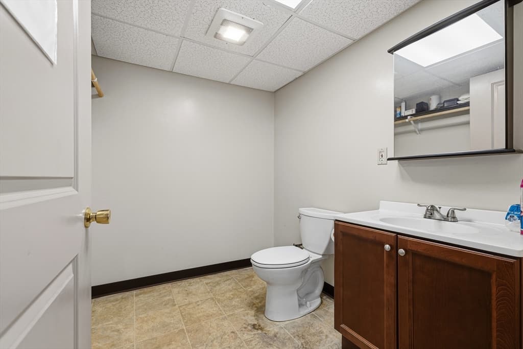 213 Peckham St, Fall River MA 02724 photo 21