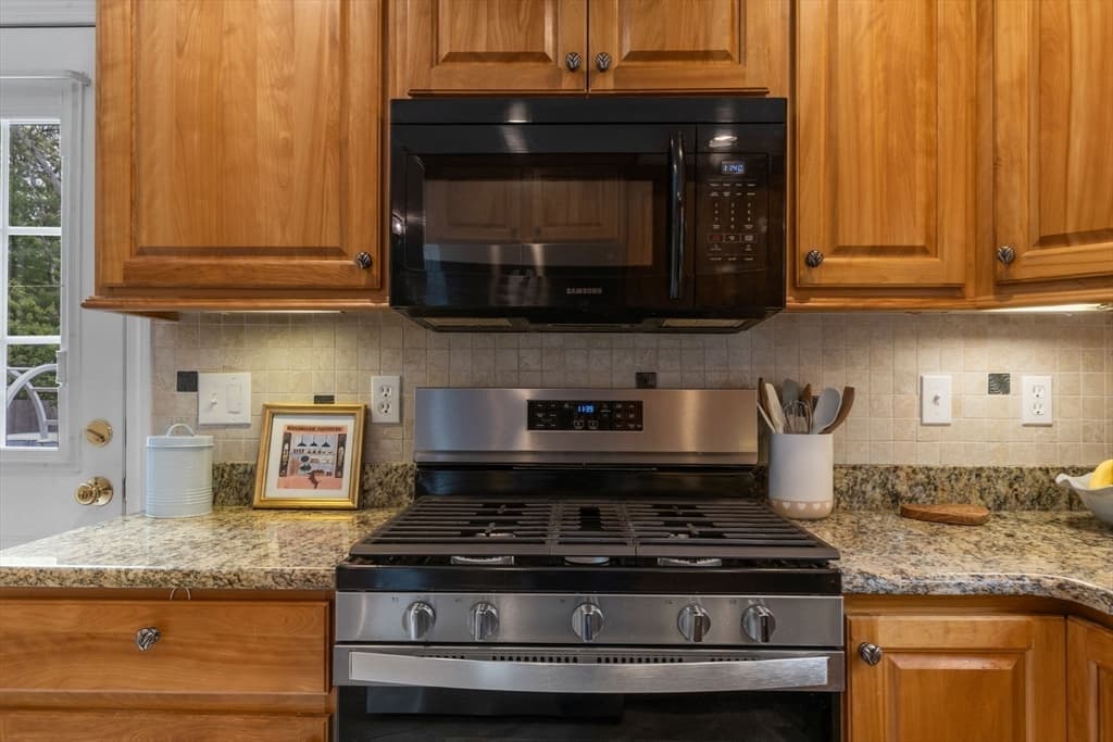 Single Family Residence at 195 Knotty Pine Ln, Barnstable MA 02632, photo 16 of 42