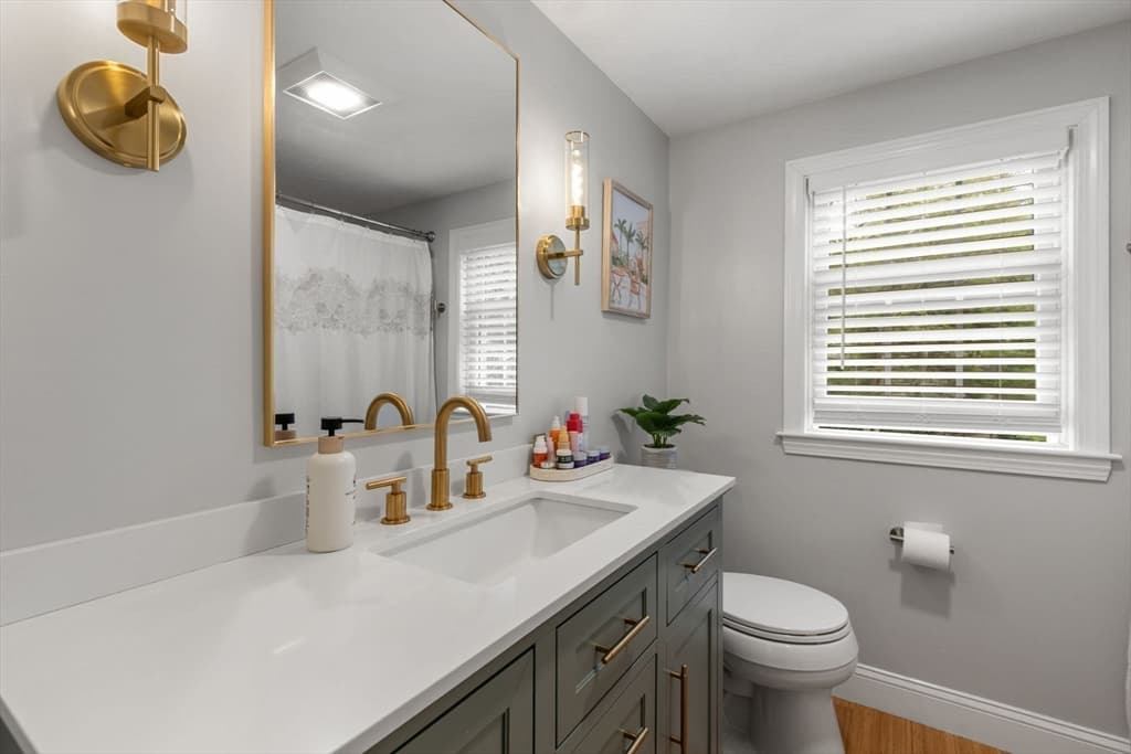 Single Family Residence at 195 Knotty Pine Ln, Barnstable MA 02632, photo 26 of 42