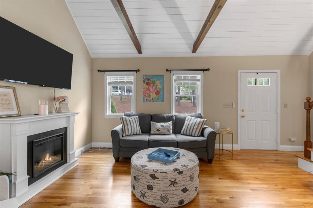 Single Family Residence at 195 Knotty Pine Ln, Barnstable MA 02632, photo 9 of 42