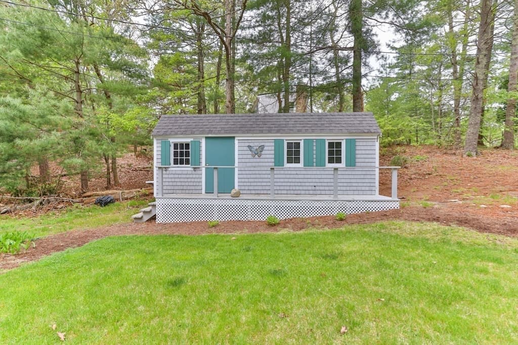 Single Family Residence at 195 Knotty Pine Ln, Barnstable MA 02632, photo 29 of 42