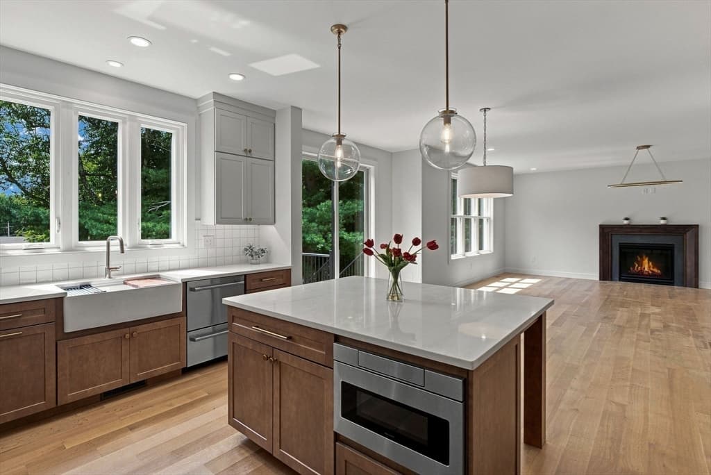 29 Cox Street, Hudson MA 01749 photo 4