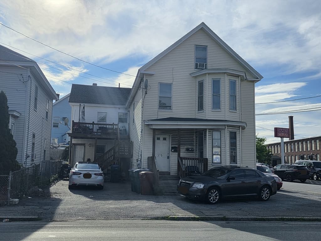 375 Chelmsford St, Lowell MA 01851