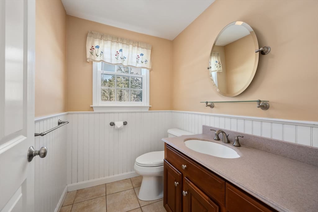 Single Family Residence at 361 County Road, Hanson MA 02341, Hanson, photo 10 of 13