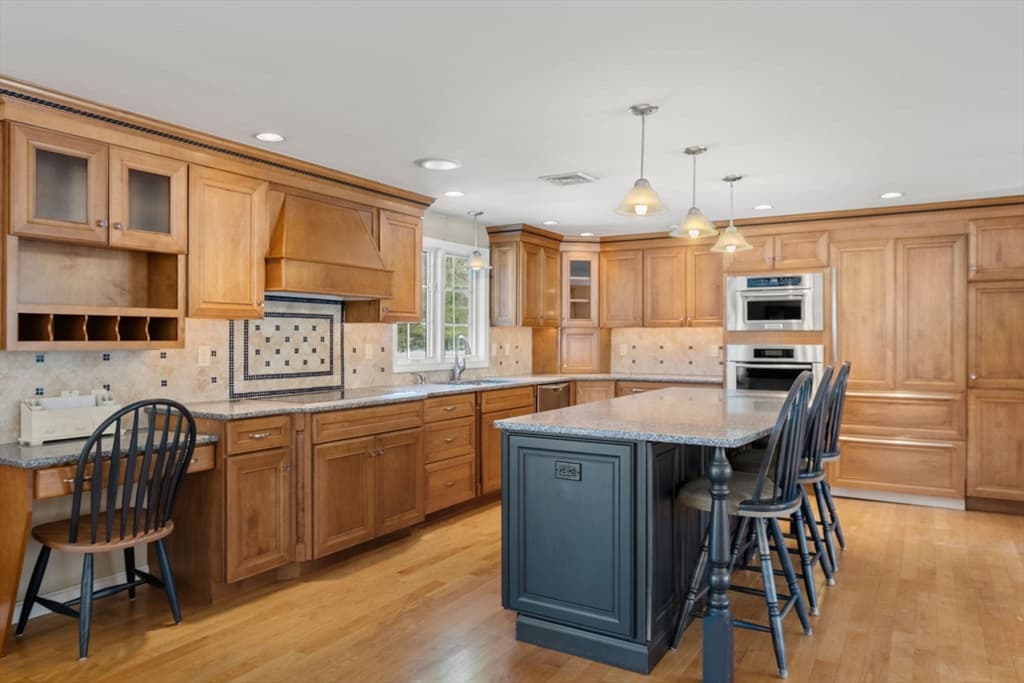 Single Family Residence at 361 County Road, Hanson MA 02341, Hanson, photo 4 of 13