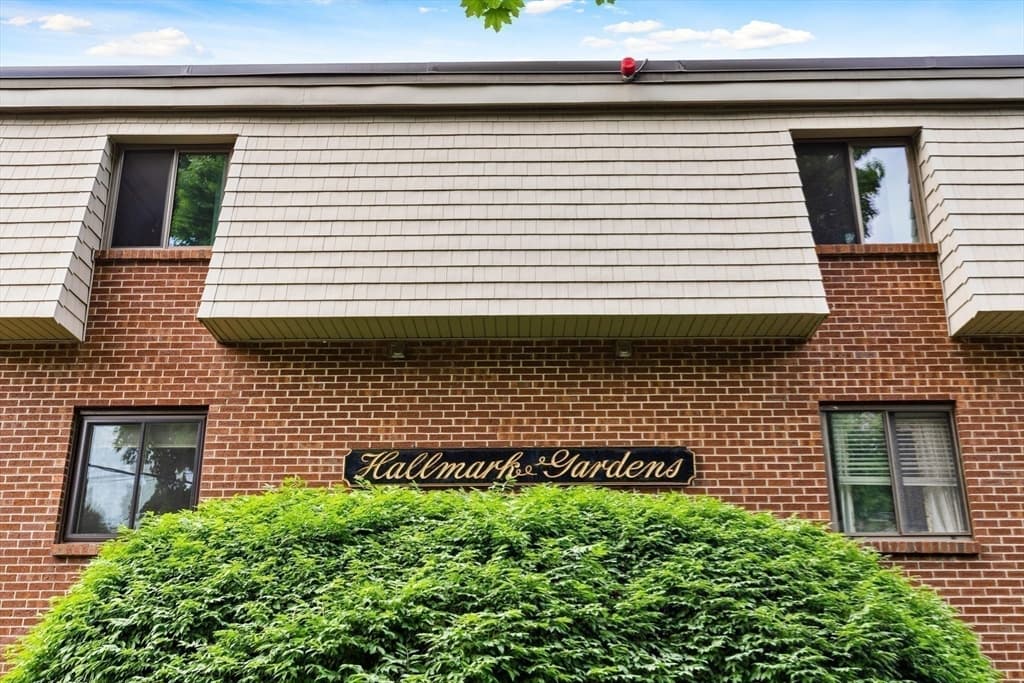Condominium at 5 Hallmark Gardens # 12, Burlington MA 01803, Burlington, photo 20 of 20
