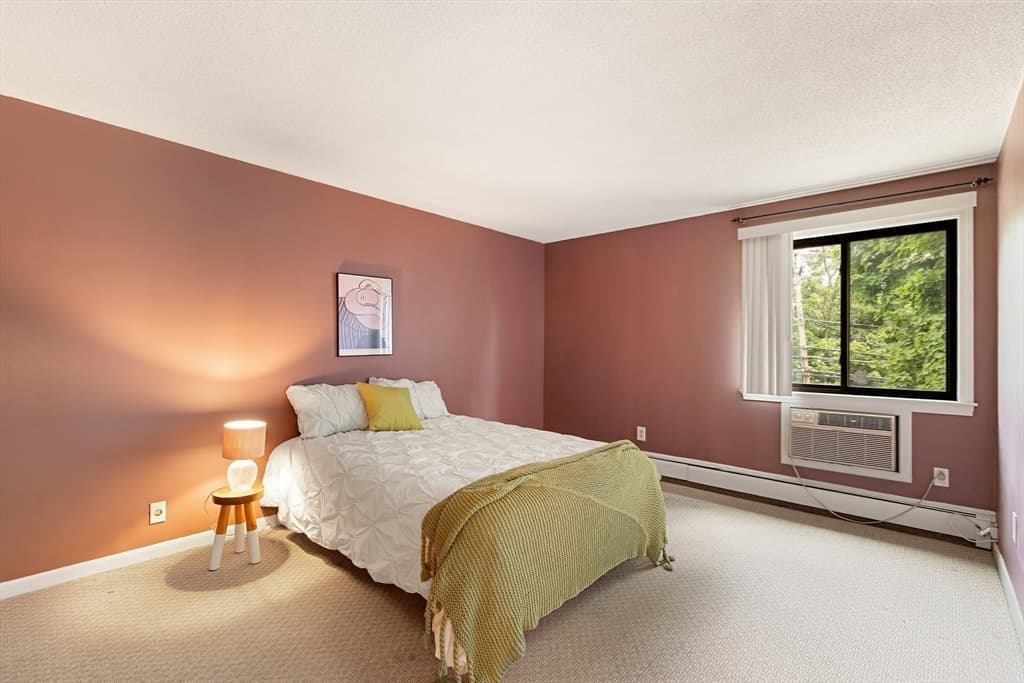 Condominium at 5 Hallmark Gardens # 12, Burlington MA 01803, Burlington, photo 9 of 20