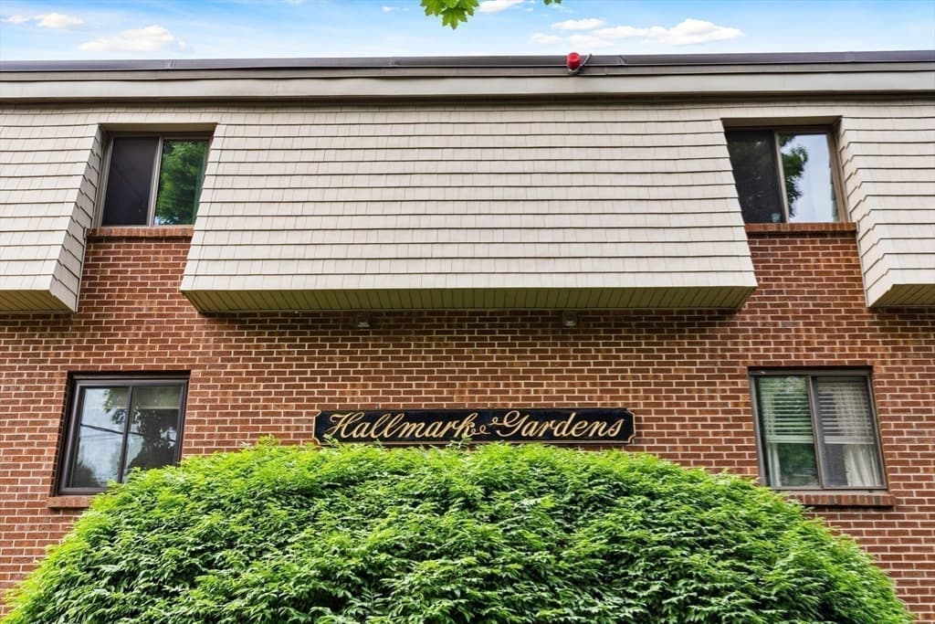 Condominium at 5 Hallmark Gardens # 12, Burlington MA 01803, Burlington, photo 18 of 20