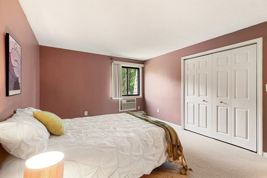 Condominium at 5 Hallmark Gardens # 12, Burlington MA 01803, Burlington, photo 11 of 20