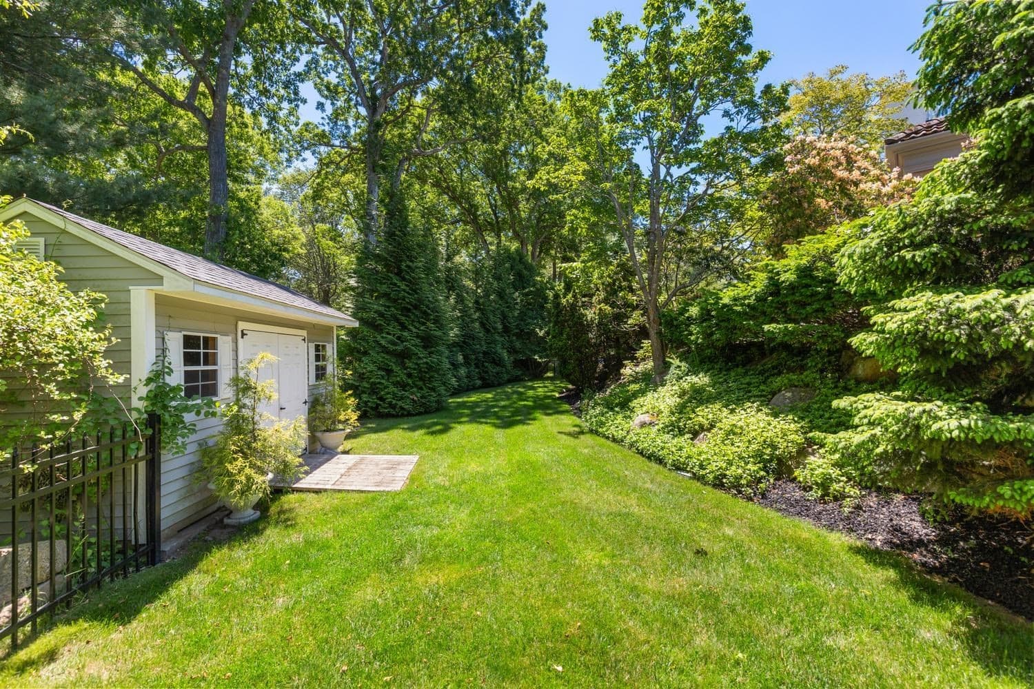 Single Family Residence at 20 Woodholm Rd, Manchester MA 01944, Manchester, photo 35 of 42